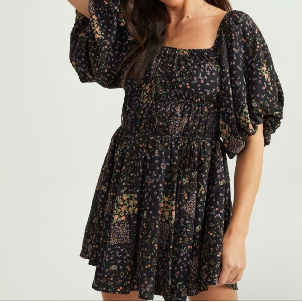 Arula Black Floral Puff Sleeve Square Neck Dress